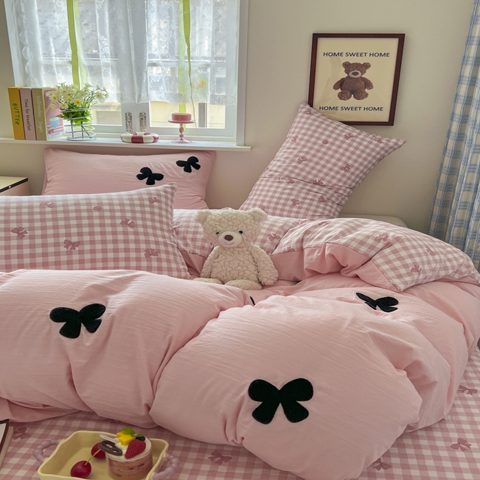 91家纺网 家纺一手货源 找家纺 喜颜 2025新款超柔水洗糯糯棉爆款毛巾绣四件套学生宿舍三件套 蝴蝶结-仙女粉