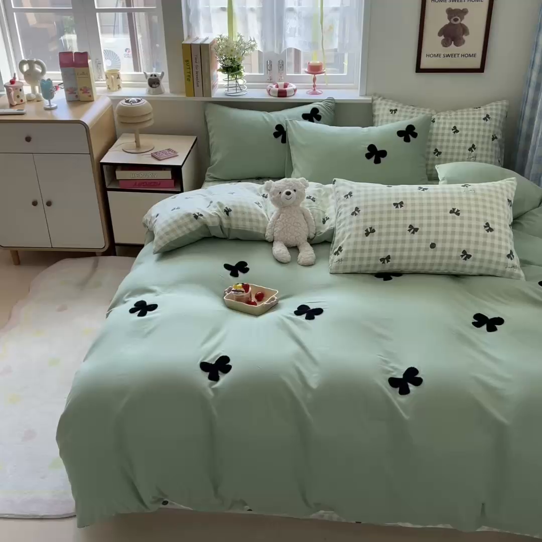 91家纺网 家纺一手货源 找家纺 喜颜 2025新款超柔水洗糯糯棉爆款毛巾绣四件套学生宿舍三件套 蝴蝶结-香草绿