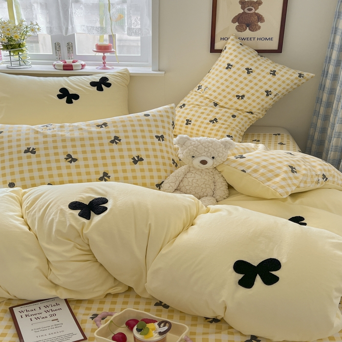 91家纺网 家纺一手货源 找家纺 喜颜 2025新款超柔水洗糯糯棉爆款毛巾绣四件套学生宿舍三件套 蝴蝶结-芝士黄