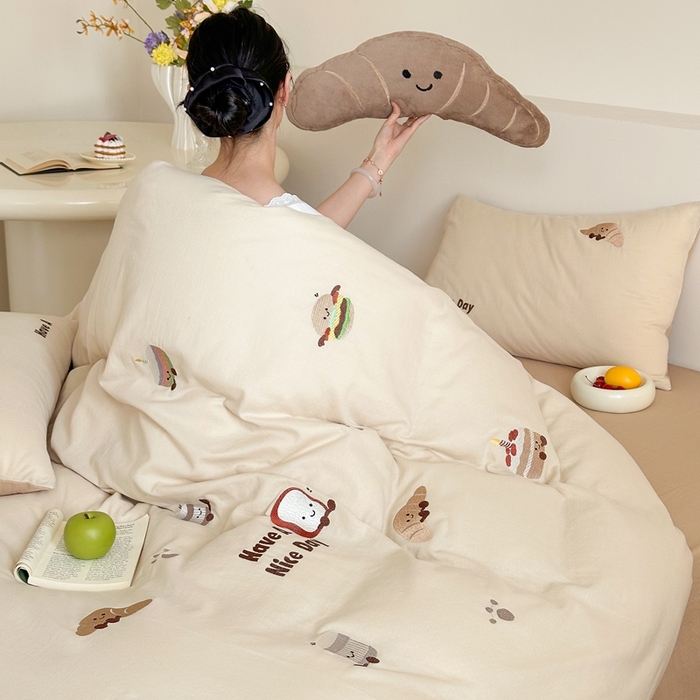 91家纺网 家纺一手货源 找家纺 （总）西西家居2025新款A类超柔有氧双层纱四件套-趣味可颂（券后不低于328）