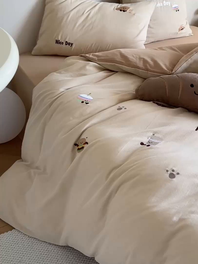 91家纺网 家纺一手货源 找家纺 （总）西西家居2025新款A类超柔有氧双层纱四件套-趣味可颂（券后不低于328）