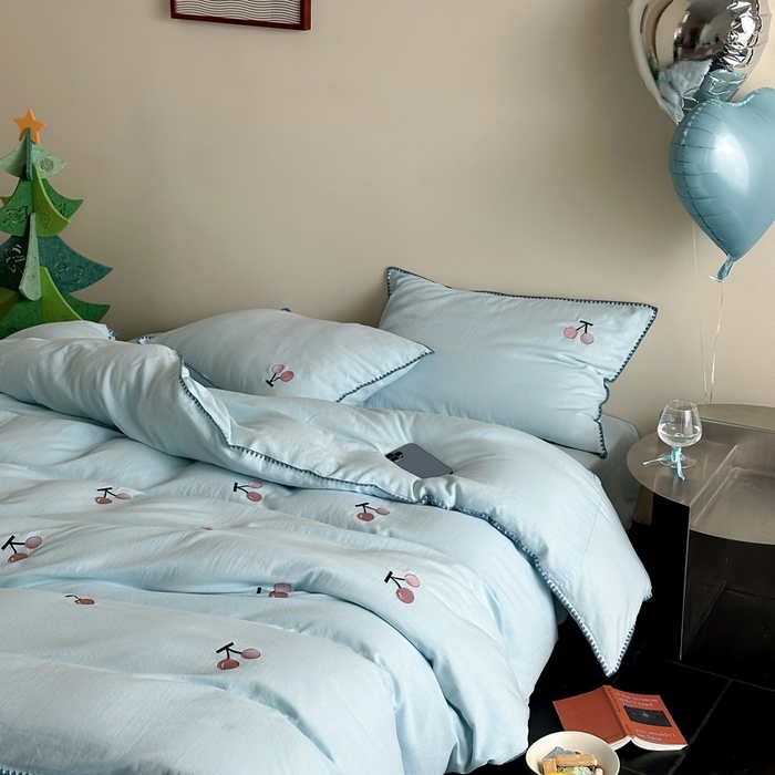 91家纺网 家纺一手货源 找家纺 西西家居2025新款A类超柔有氧双层纱四件套-樱桃（券后不低于328） 樱桃-蓝