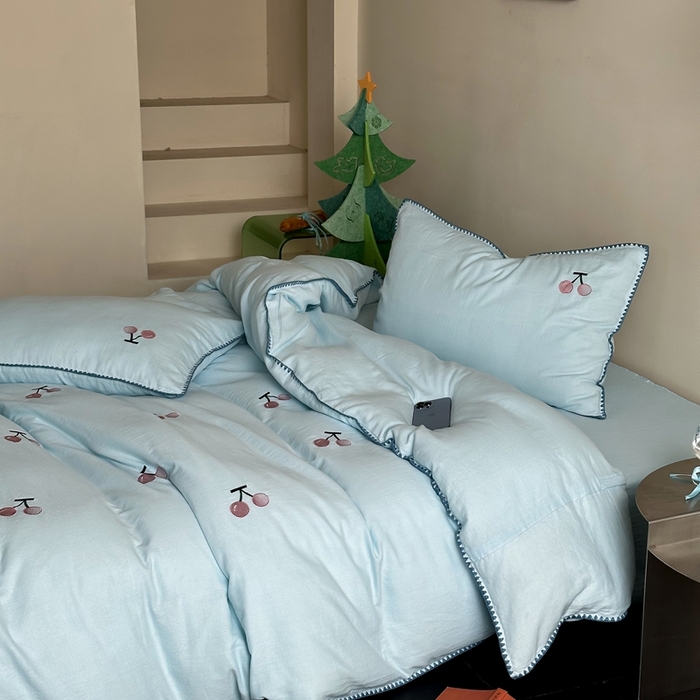 91家纺网 家纺一手货源 找家纺 西西家居2025新款A类超柔有氧双层纱四件套-樱桃（券后不低于328） 樱桃-蓝