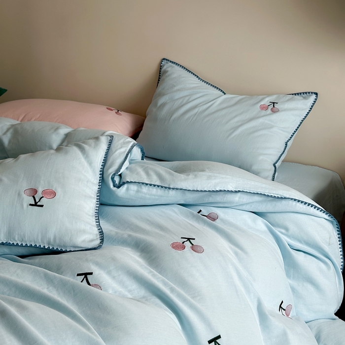 91家纺网 家纺一手货源 找家纺 西西家居2025新款A类超柔有氧双层纱四件套-樱桃（券后不低于328） 樱桃-蓝