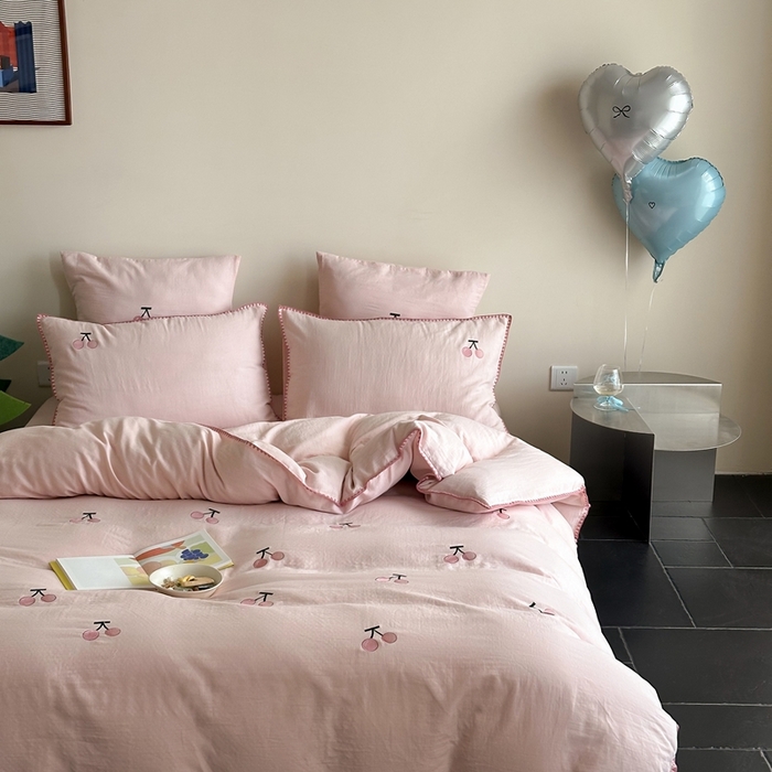 91家纺网 家纺一手货源 找家纺 西西家居2025新款A类超柔有氧双层纱四件套-樱桃（券后不低于328） 樱桃-粉