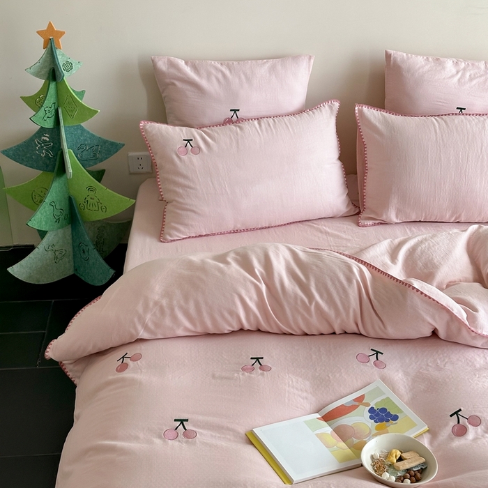 91家纺网 家纺一手货源 找家纺 西西家居2025新款A类超柔有氧双层纱四件套-樱桃（券后不低于328） 樱桃-粉