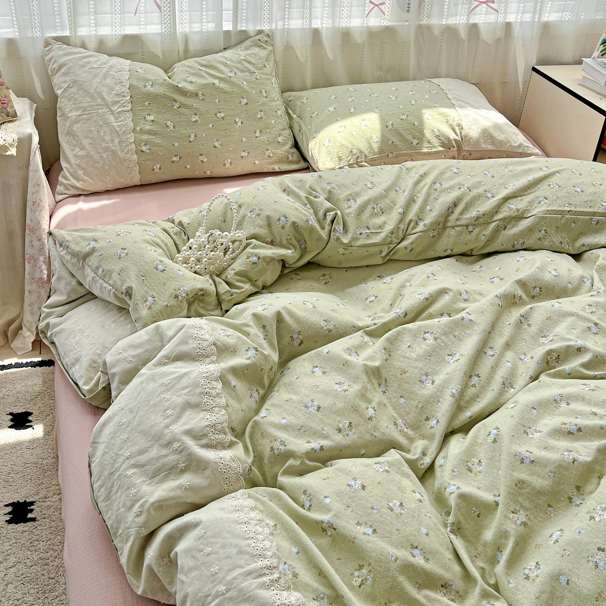 91家纺网 家纺一手货源 找家纺 喜颜 2025新款云感木棉双层纱贴布花边爆款四件套 初春-（贴布画布）