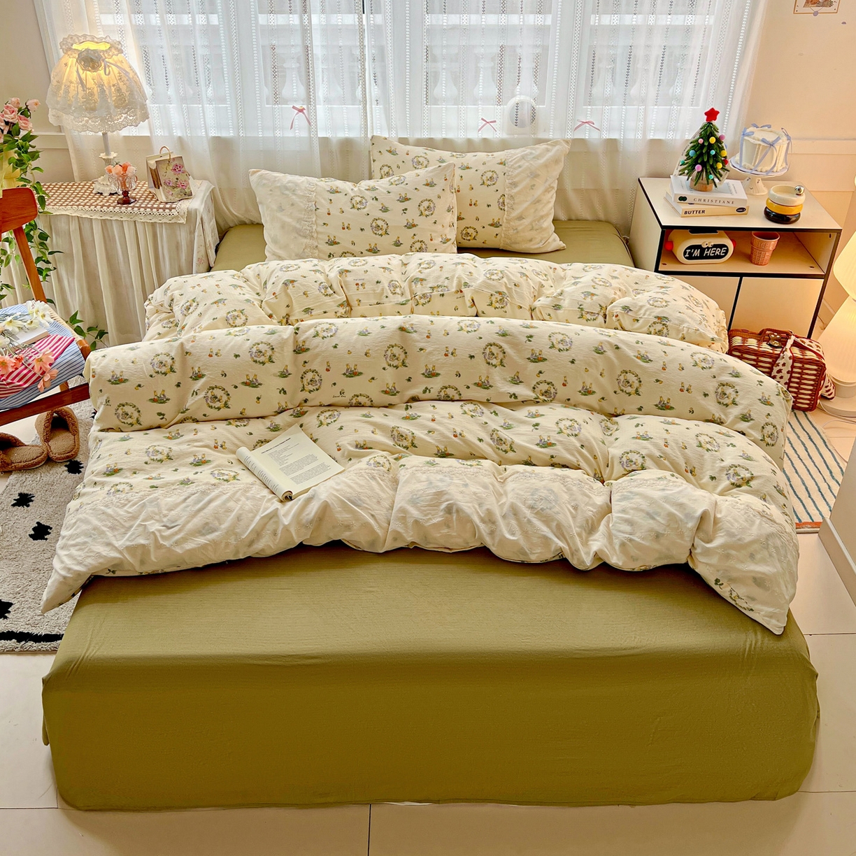 91家纺网 家纺一手货源 找家纺 喜颜 2025新款云感木棉双层纱贴布花边爆款四件套 多多兔-（贴布花边）