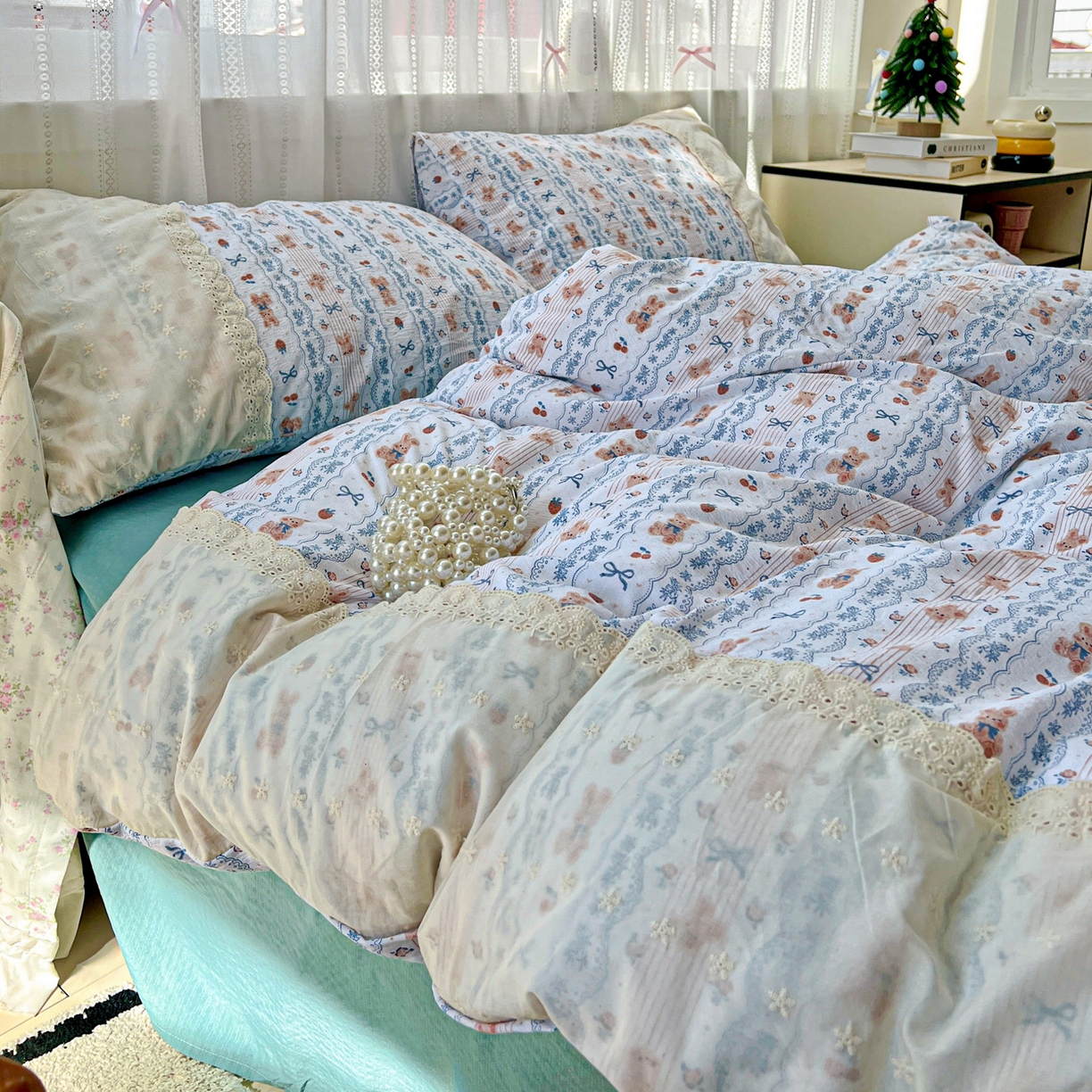 91家纺网 家纺一手货源 找家纺 喜颜 2025新款云感木棉双层纱贴布花边爆款四件套 发式庄园-（贴布花边）