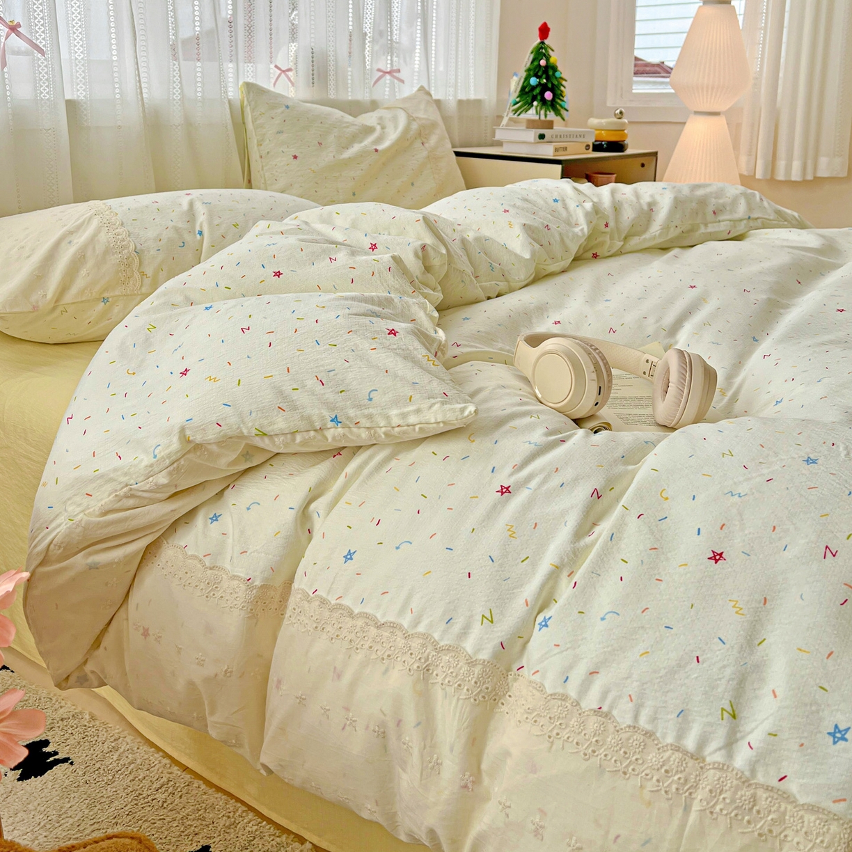 91家纺网 家纺一手货源 找家纺 喜颜 2025新款云感木棉双层纱贴布花边爆款四件套 繁星点点-（贴布花边）