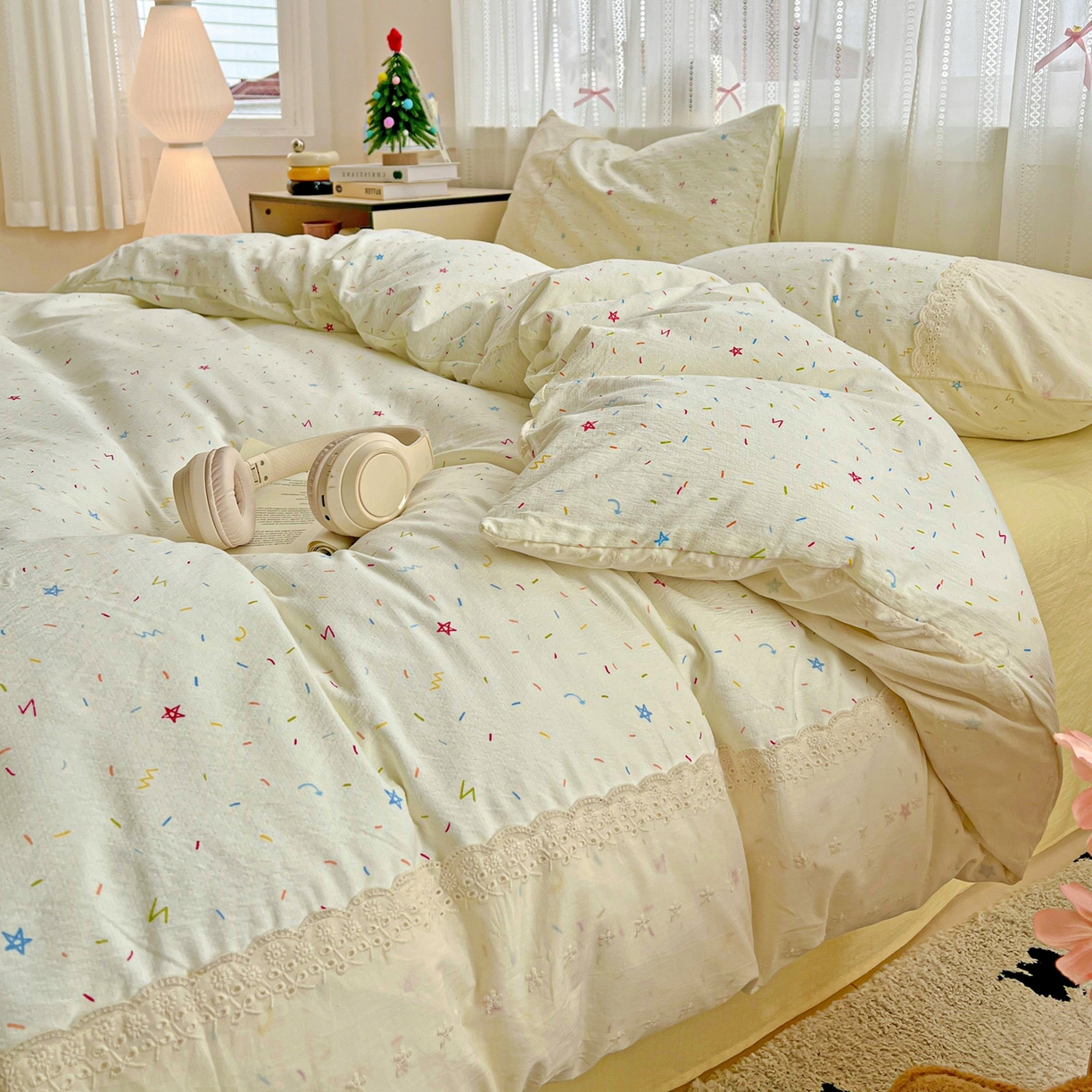 91家纺网 家纺一手货源 找家纺 喜颜 2025新款云感木棉双层纱贴布花边爆款四件套 繁星点点-（贴布花边）