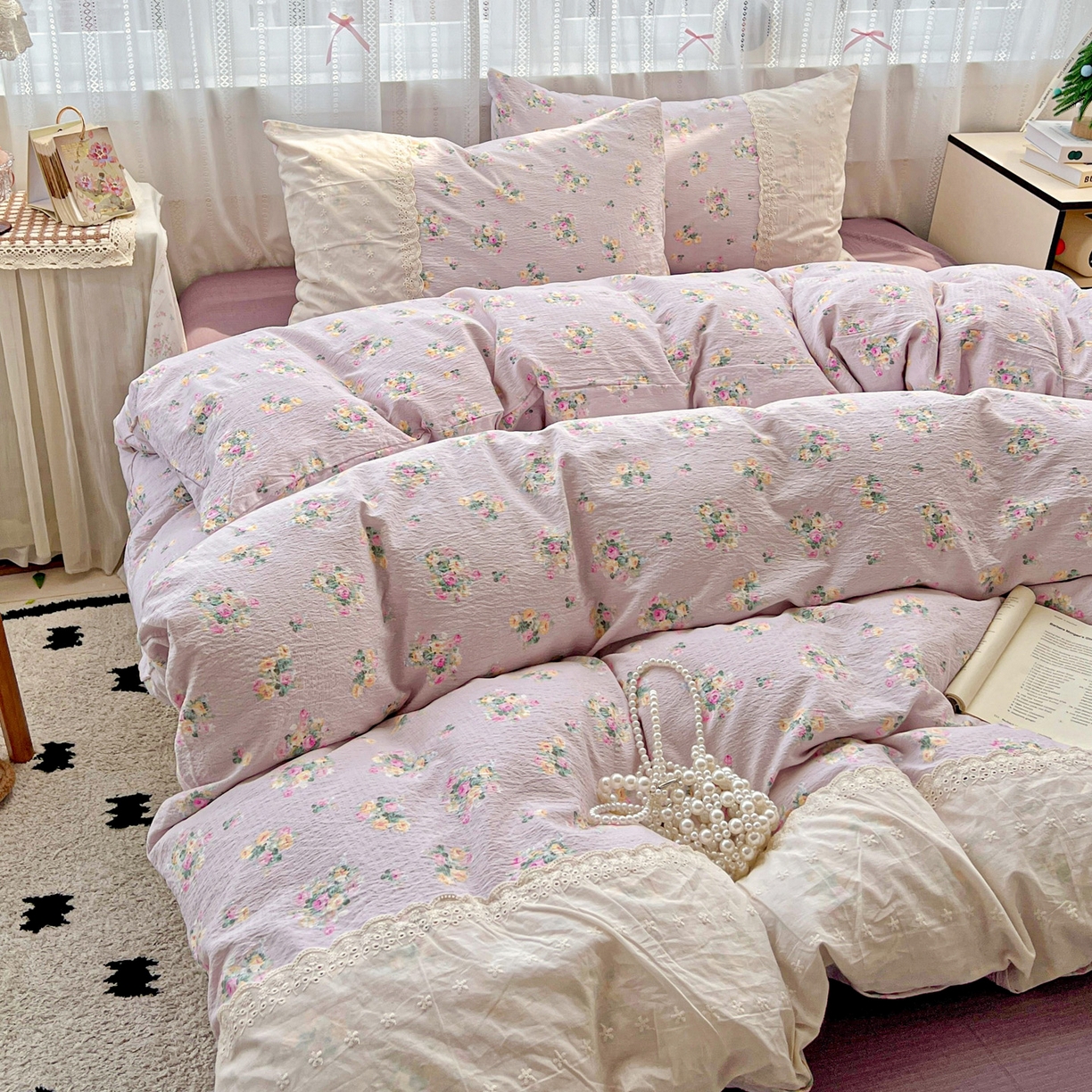 91家纺网 家纺一手货源 找家纺 喜颜 2025新款云感木棉双层纱贴布花边爆款四件套 荔纱-（贴布花边）