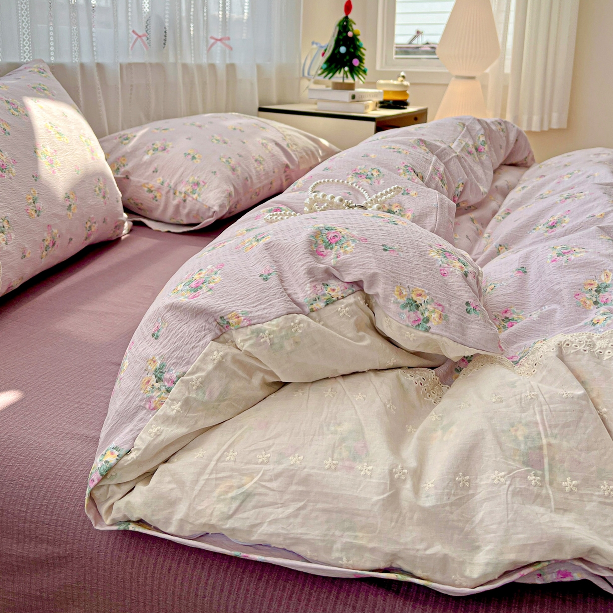 91家纺网 家纺一手货源 找家纺 喜颜 2025新款云感木棉双层纱贴布花边爆款四件套 荔纱-（贴布花边）