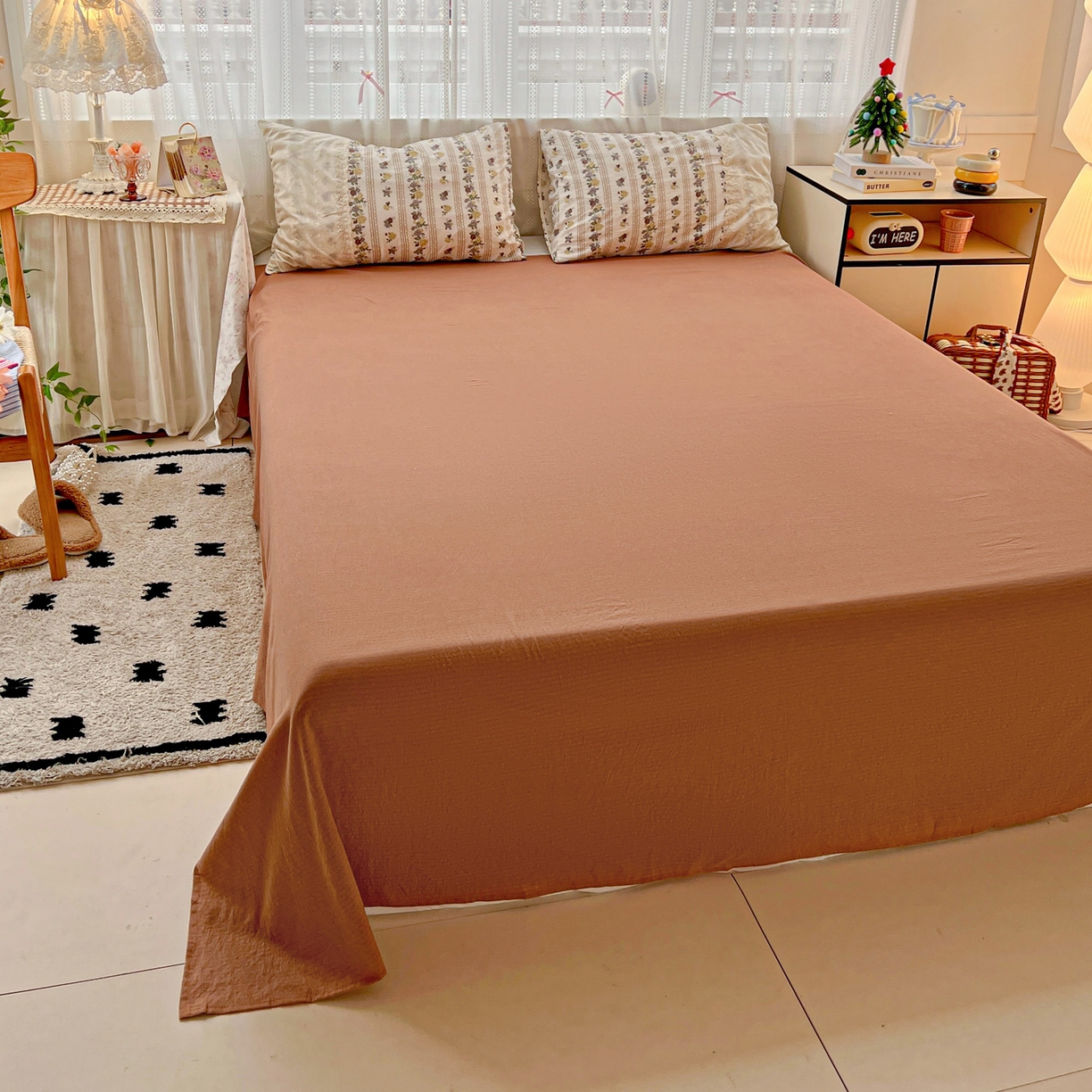 91家纺网 家纺一手货源 找家纺 喜颜 2025新款云感木棉双层纱贴布花边爆款四件套 玫瑰庄园-(贴布花边）