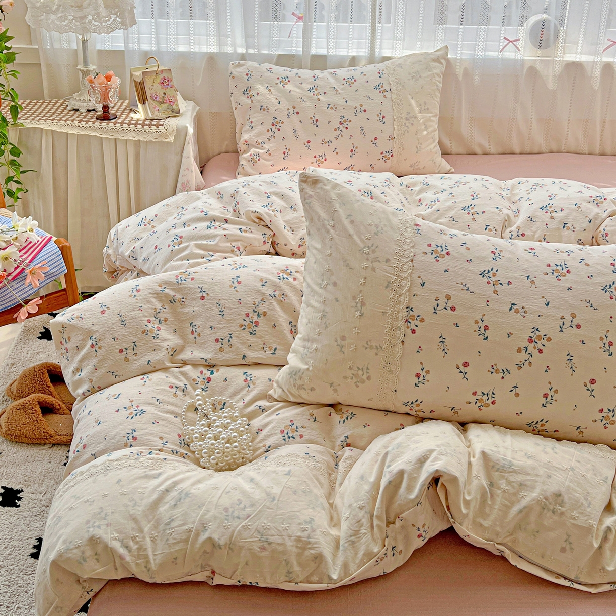 91家纺网 家纺一手货源 找家纺 喜颜 2025新款云感木棉双层纱贴布花边爆款四件套 沐风-（贴布花边）