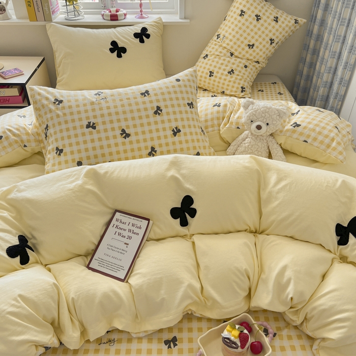 91家纺网 家纺一手货源 找家纺 喜颜 2025新款超柔水洗糯糯棉爆款毛巾绣四件套学生宿舍三件套 蝴蝶结-芝士黄