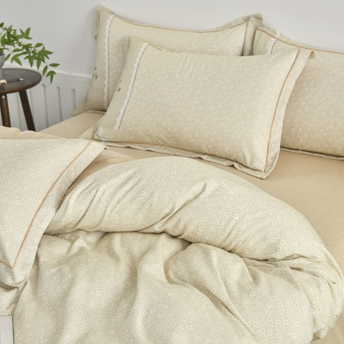 91家纺网 家纺一手货源 找家纺 磨毛世家家纺2025新款金太阳铂金四件套加厚四件套 花香蝶自来