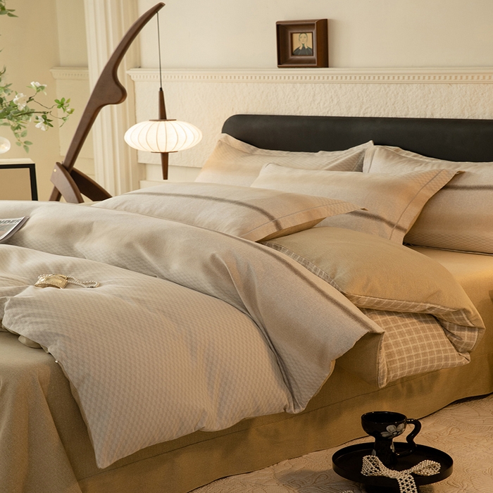 91家纺网 家纺一手货源 找家纺 磨毛世家家纺2025新款金太阳铂金四件套加厚四件套 流年