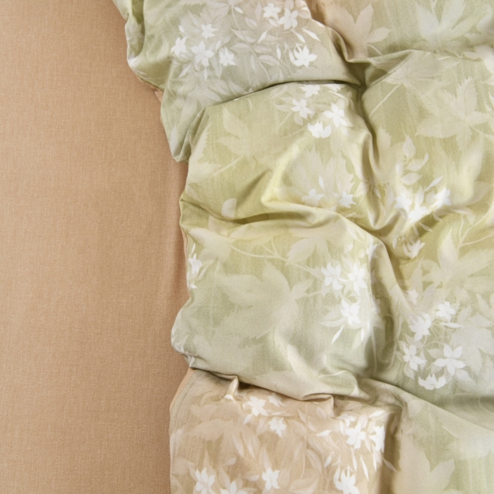 91家纺网 家纺一手货源 找家纺 磨毛世家家纺2025新款金太阳铂金四件套加厚四件套 梦镜