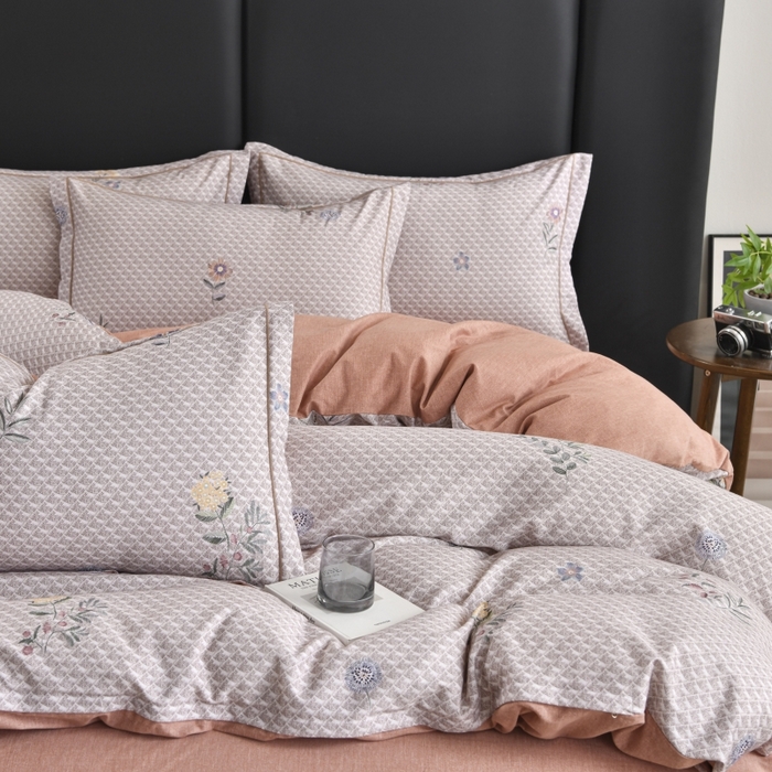 91家纺网 家纺一手货源 找家纺 磨毛世家家纺2025新款金太阳铂金四件套加厚四件套 轻语