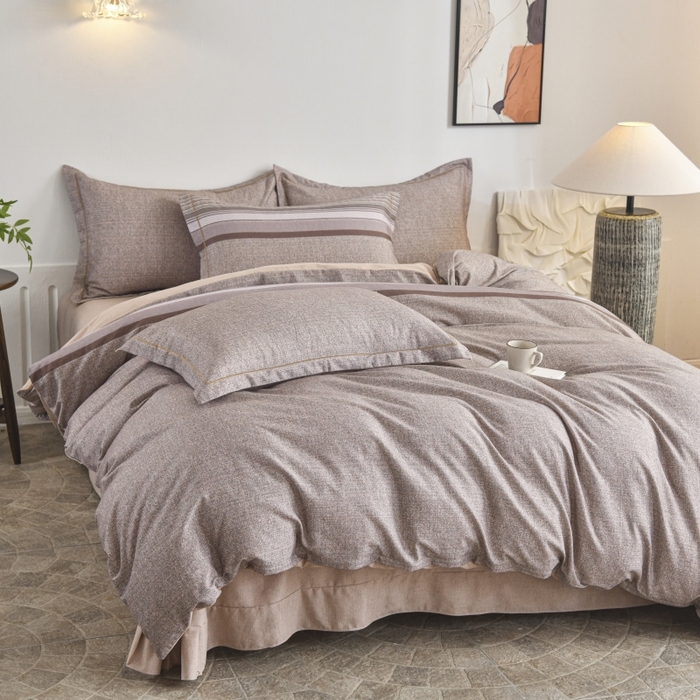 91家纺网 家纺一手货源 找家纺 磨毛世家家纺2025新款金太阳铂金四件套加厚四件套 甜美条-红咖