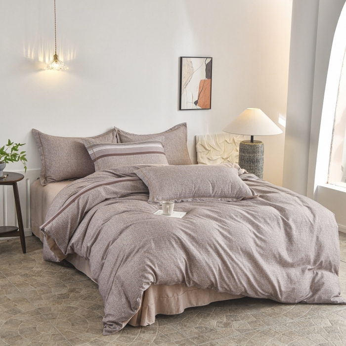 91家纺网 家纺一手货源 找家纺 磨毛世家家纺2025新款金太阳铂金四件套加厚四件套 甜美条-红咖