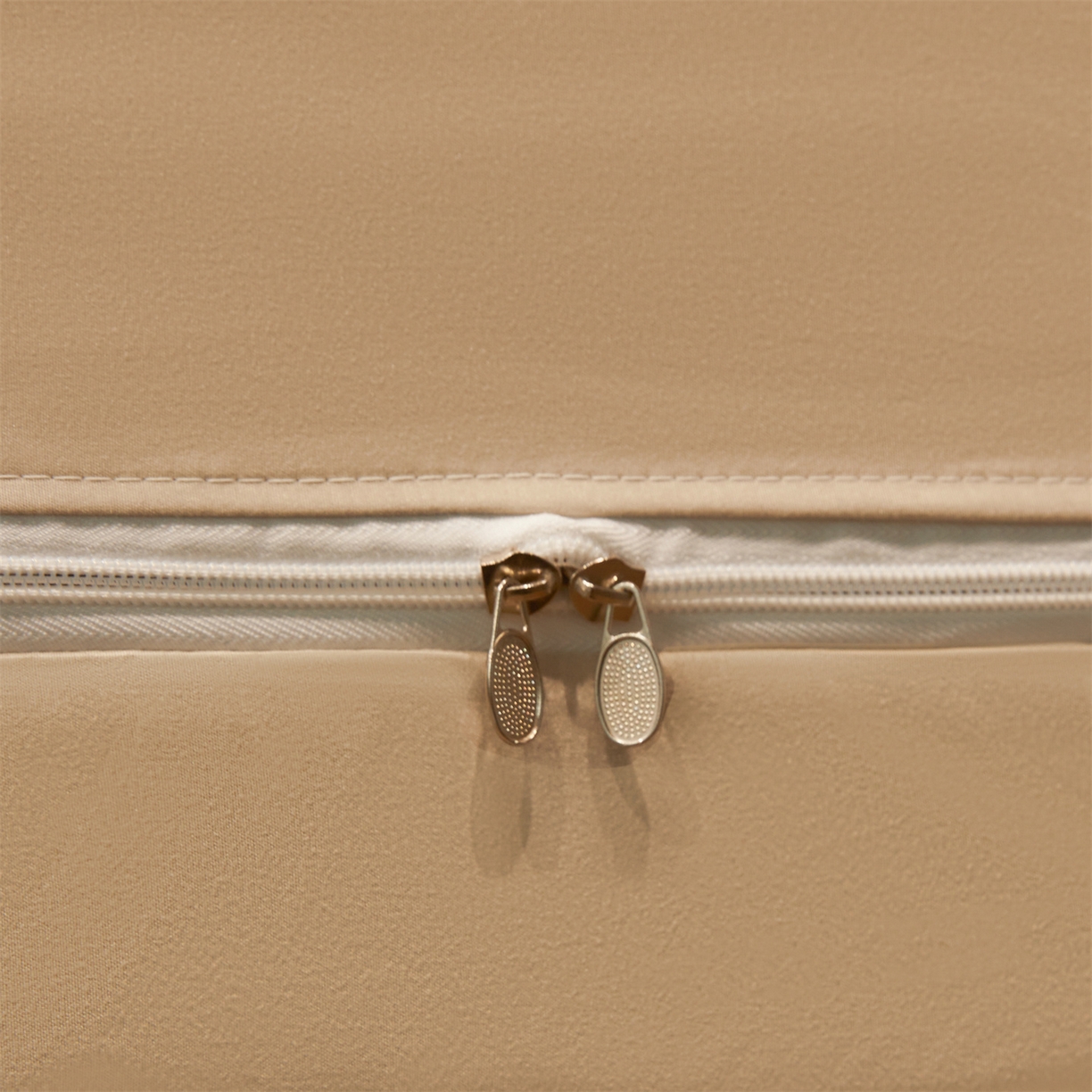 91家纺网 家纺一手货源 找家纺 笙意家纺 2025新款学生季学生宿舍遮光床帘蚊帐 花期-米白