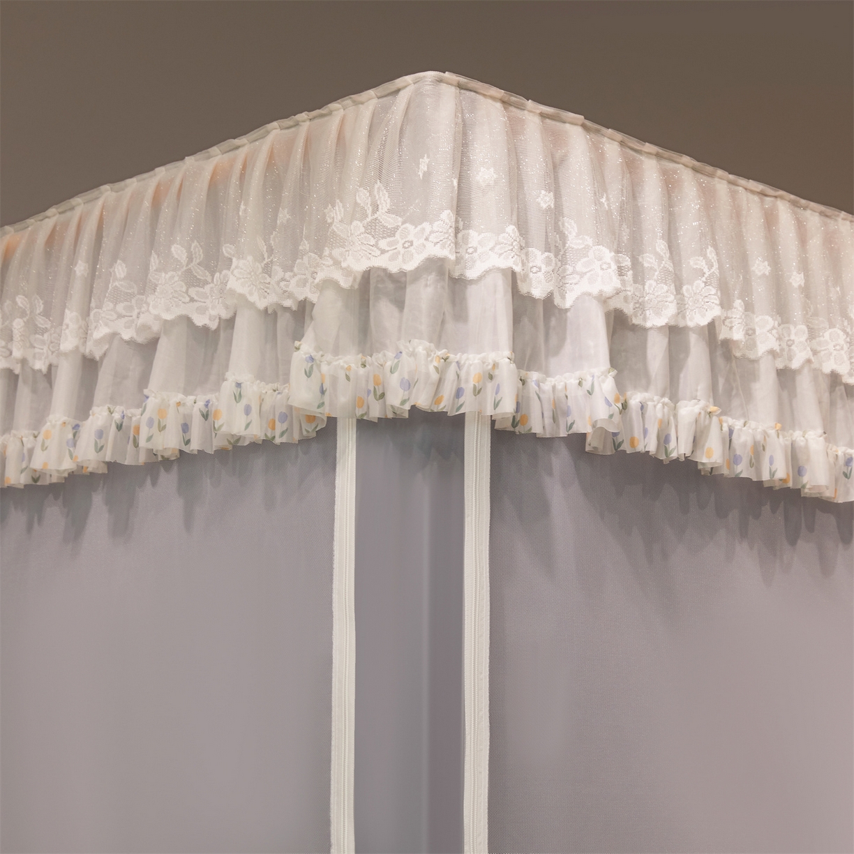 91家纺网 家纺一手货源 找家纺 笙意家纺 2025新款学生季学生宿舍遮光床帘蚊帐 花期-浅灰