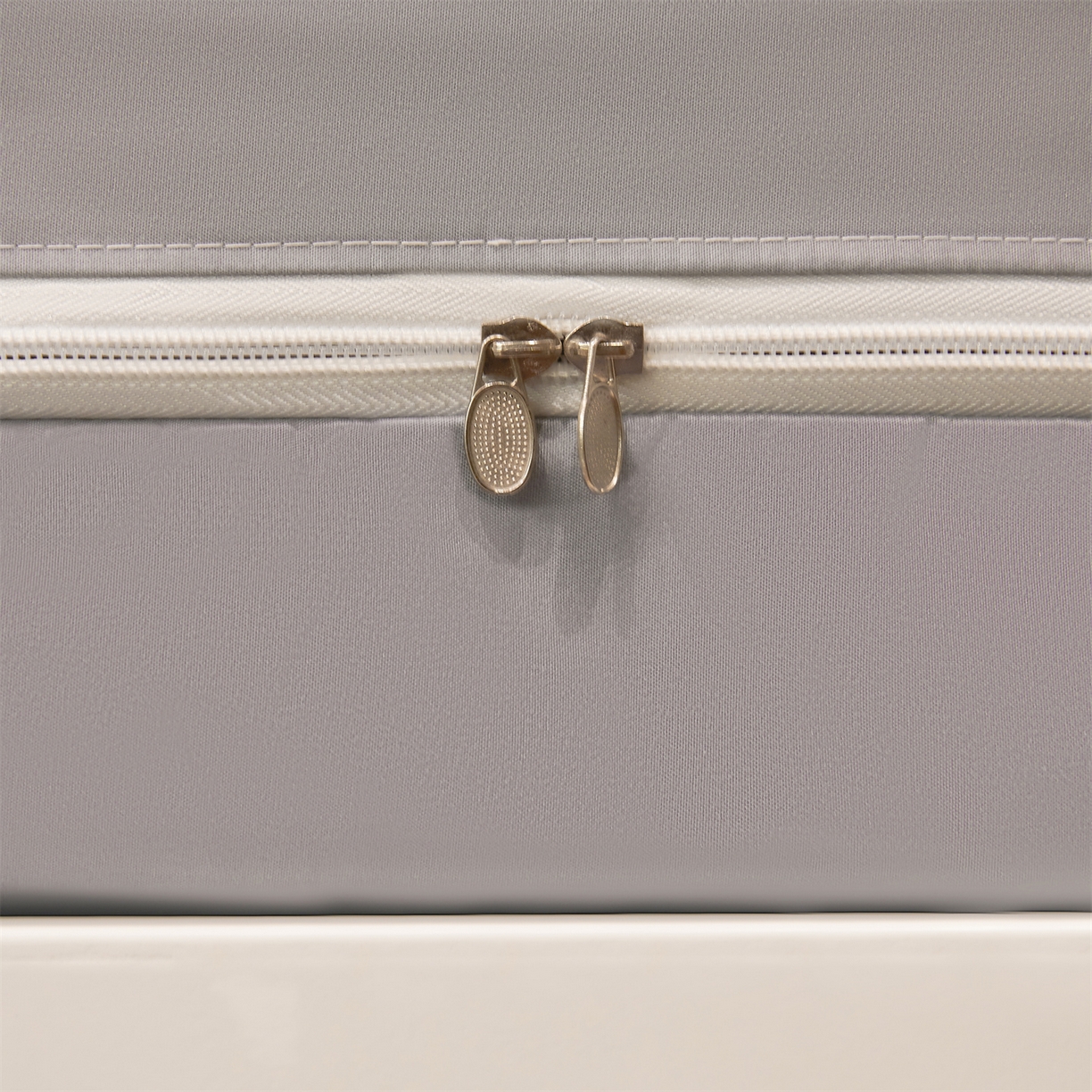 91家纺网 家纺一手货源 找家纺 笙意家纺 2025新款学生季学生宿舍遮光床帘蚊帐 花期-浅灰