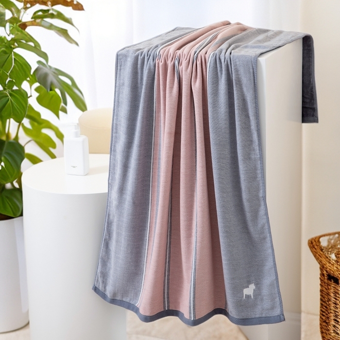 91家纺网 家纺一手货源 找家纺 彩虹毛巾 2025新款潮牌小马毛巾浴巾套装全棉纯棉吸水毛巾长绒棉浴巾纯棉毛巾浴巾两件套 潮牌马-粉灰色 70x140cm浴巾/条