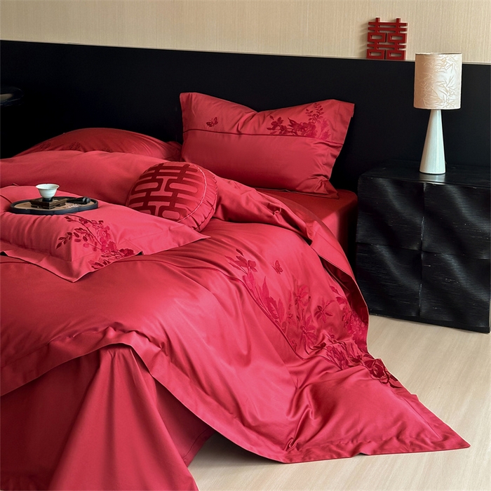 91家纺网 家纺一手货源 找家纺 宏羽纺家纺 2025新款100s全棉纯棉贡缎司马棉法式刺绣花边四件套午后花房-汐云红