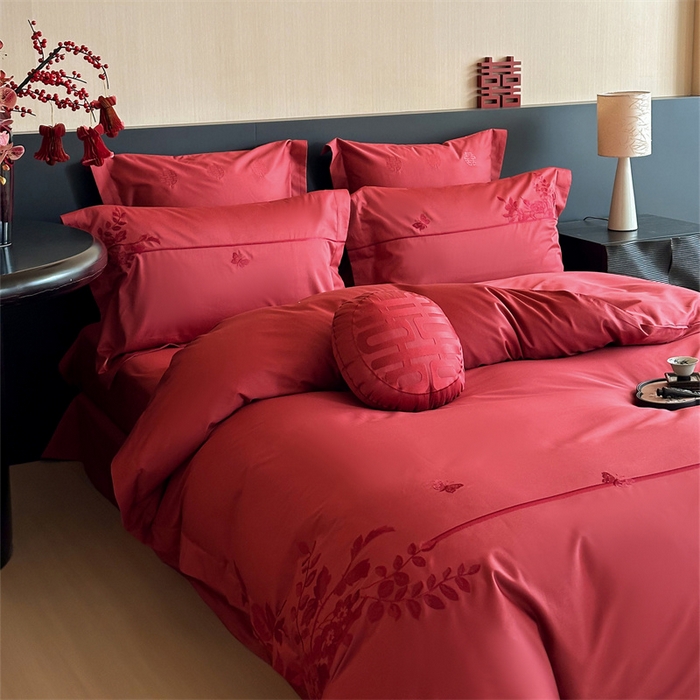 91家纺网 家纺一手货源 找家纺 宏羽纺家纺 2025新款100s全棉纯棉贡缎司马棉法式刺绣花边四件套午后花房-汐云红