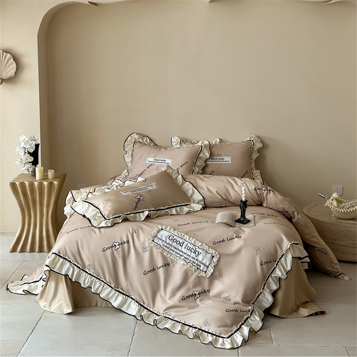 91家纺网 家纺一手货源 找家纺 宏羽纺家纺 2025新款100s全棉纯棉贡缎司马棉法式刺绣花边四件套花园之梦-奶咖