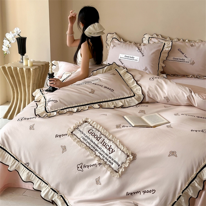 91家纺网 家纺一手货源 找家纺 宏羽纺家纺 2025新款100s全棉纯棉贡缎司马棉法式刺绣花边四件套花园之梦-胭脂粉