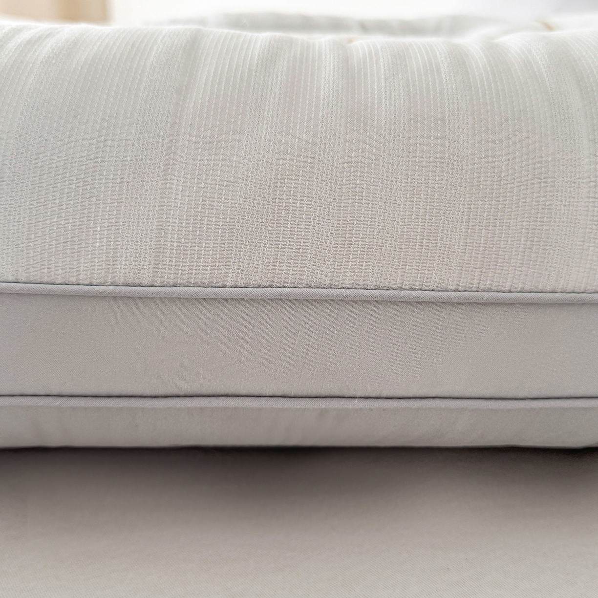 91家纺网 家纺一手货源 找家纺 云熙枕业 2025新款福寿亲肤睡眠枕枕头枕芯单枕芯 灰色 48x74cm高枕/只