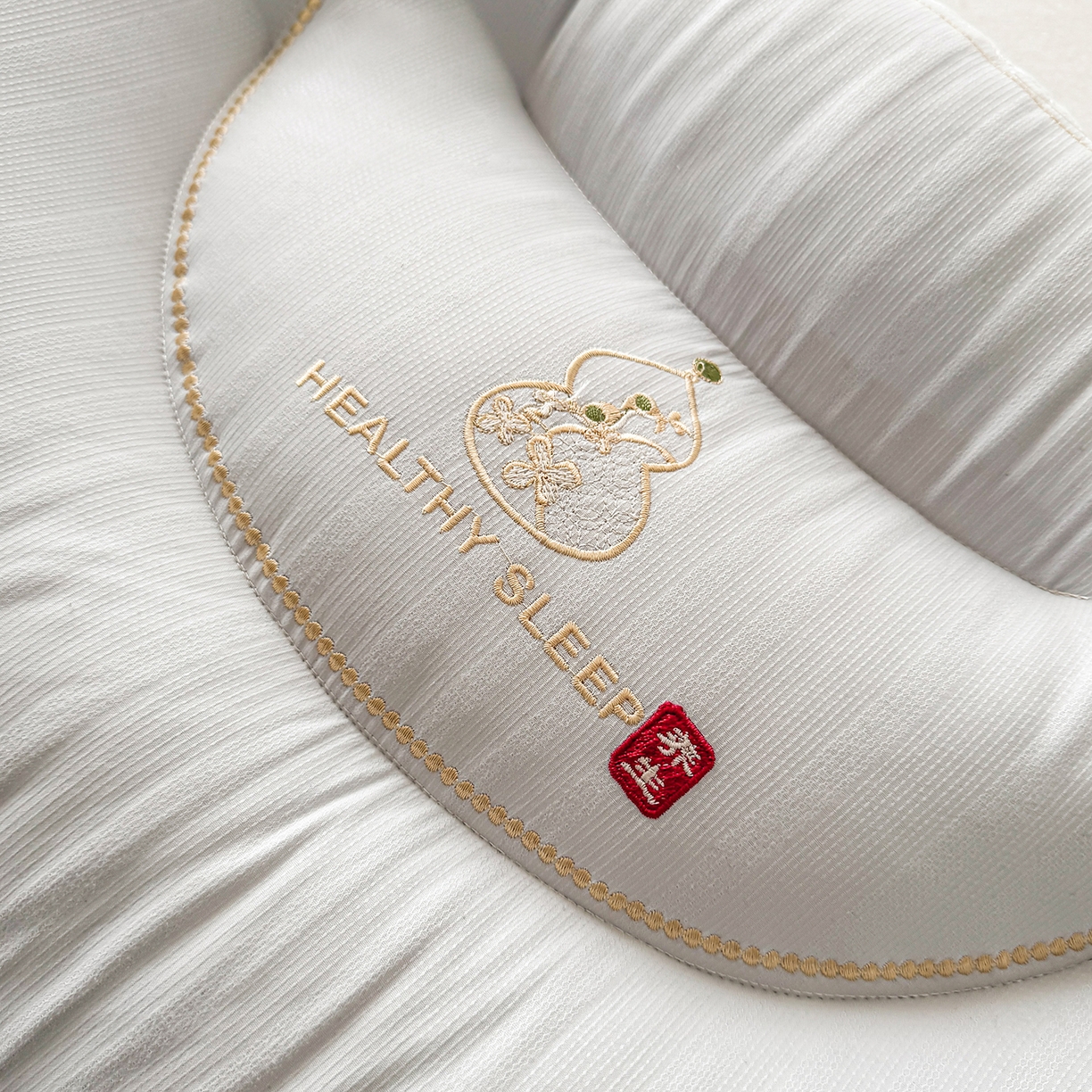 91家纺网 家纺一手货源 找家纺 云熙枕业 2025新款福寿亲肤睡眠枕枕头枕芯单枕芯 灰色 48x74cm中枕/只