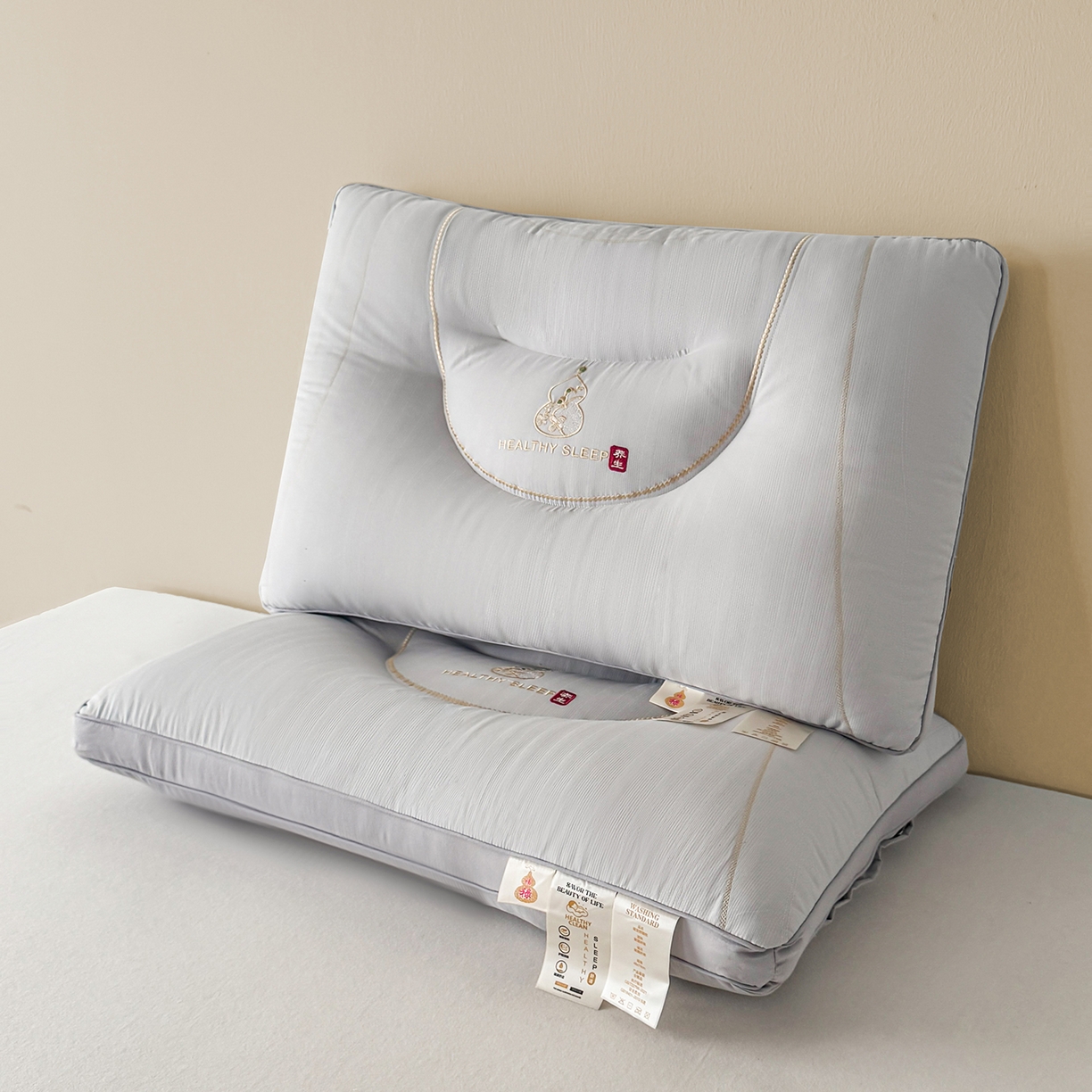 91家纺网 家纺一手货源 找家纺 云熙枕业 2025新款福寿亲肤睡眠枕枕头枕芯单枕芯 灰色 48x74cm低枕/只