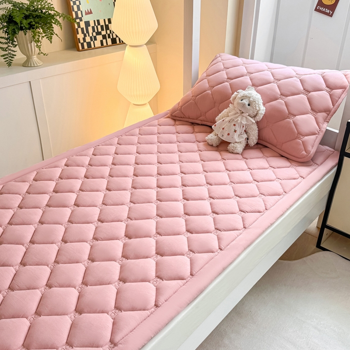 91家纺网 家纺一手货源 找家纺 （总）梦初语 2025新款轻奢H刺绣学生宿舍上下铺床垫褥