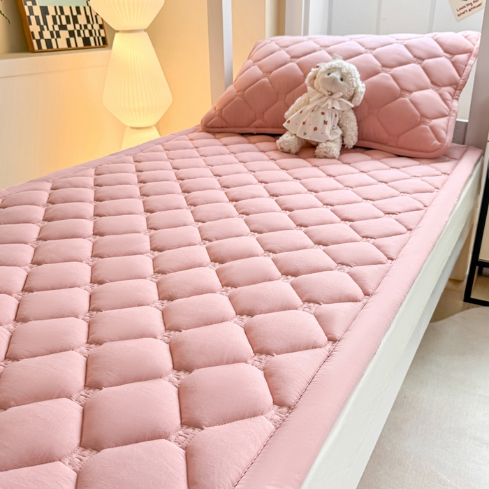 91家纺网 家纺一手货源 找家纺 梦初语 2025新款轻奢H刺绣学生宿舍上下铺床垫褥 粉黛