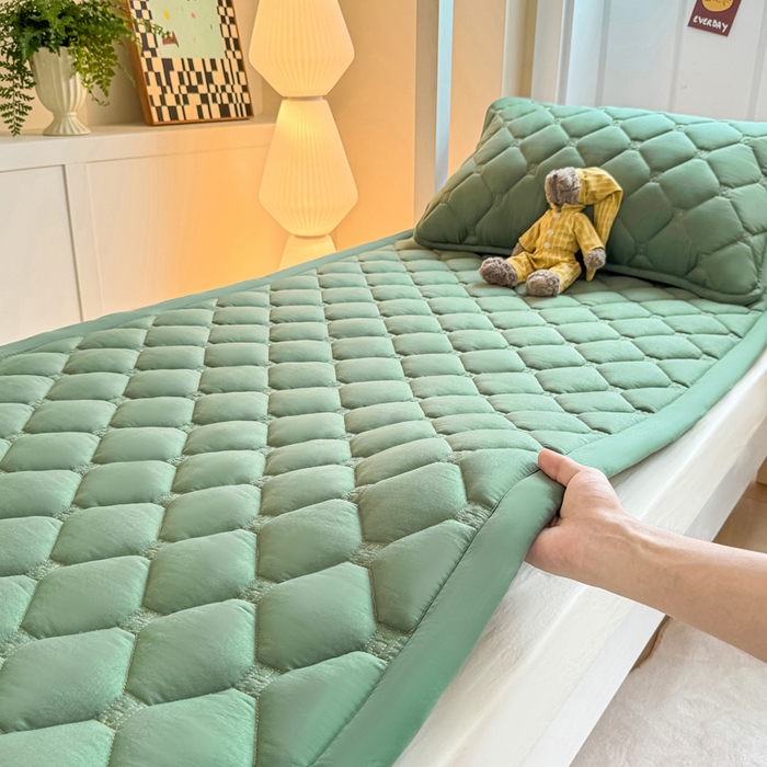 91家纺网 家纺一手货源 找家纺 梦初语 2025新款轻奢H刺绣学生宿舍上下铺床垫褥 墨绿