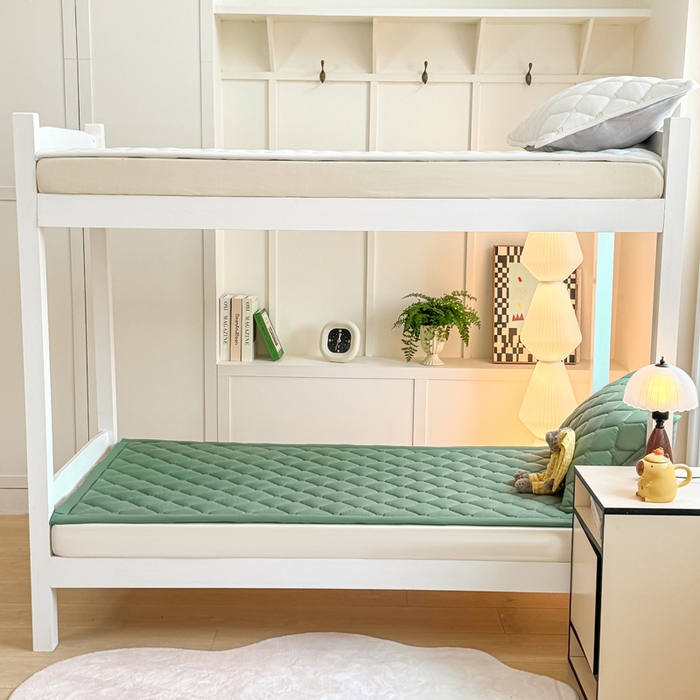 91家纺网 家纺一手货源 找家纺 梦初语 2025新款轻奢H刺绣学生宿舍上下铺床垫褥 墨绿