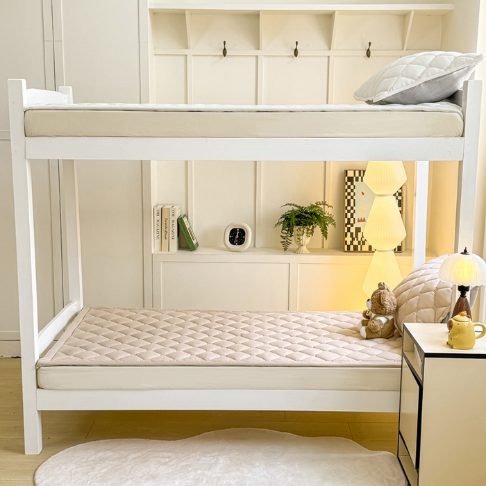 91家纺网 家纺一手货源 找家纺 梦初语 2025新款轻奢H刺绣学生宿舍上下铺床垫褥 奶咖