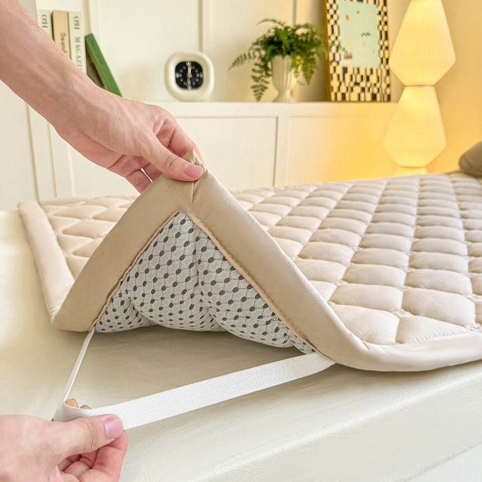 91家纺网 家纺一手货源 找家纺 梦初语 2025新款轻奢H刺绣学生宿舍上下铺床垫褥 奶咖