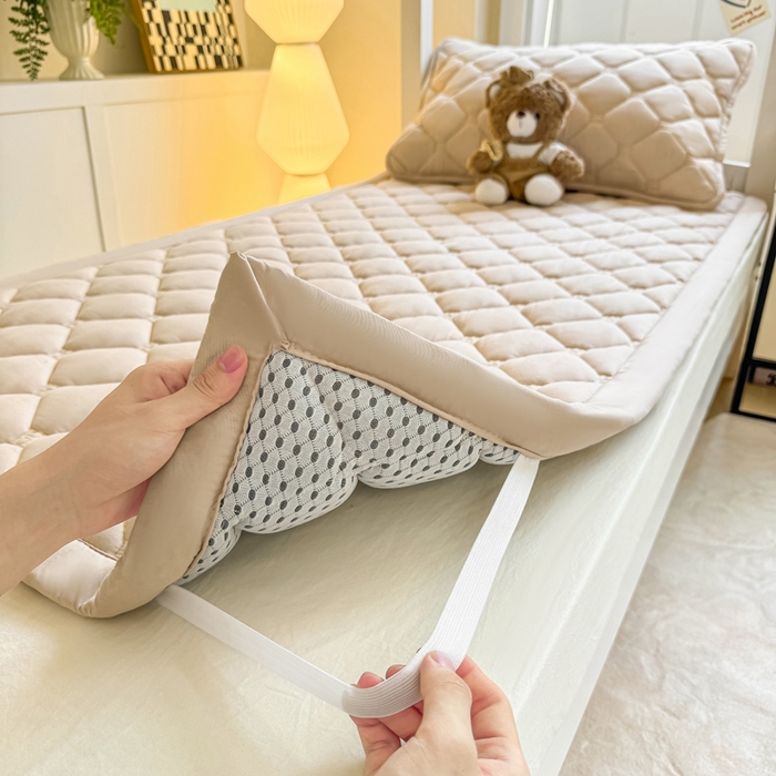 91家纺网 家纺一手货源 找家纺 梦初语 2025新款轻奢H刺绣学生宿舍上下铺床垫褥 奶咖