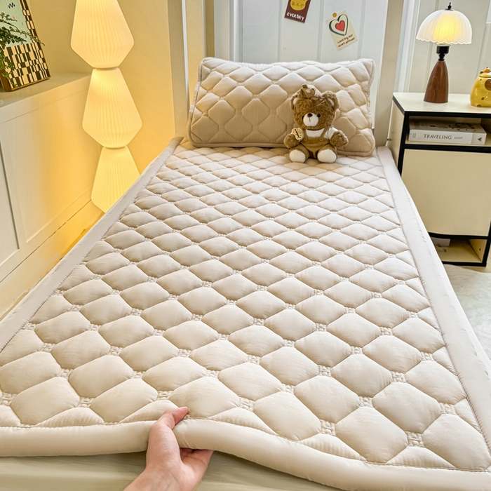 91家纺网 家纺一手货源 找家纺 梦初语 2025新款轻奢H刺绣学生宿舍上下铺床垫褥 奶咖