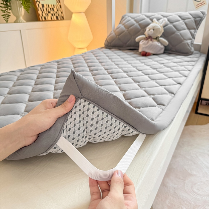 91家纺网 家纺一手货源 找家纺 梦初语 2025新款轻奢H刺绣学生宿舍上下铺床垫褥 深灰