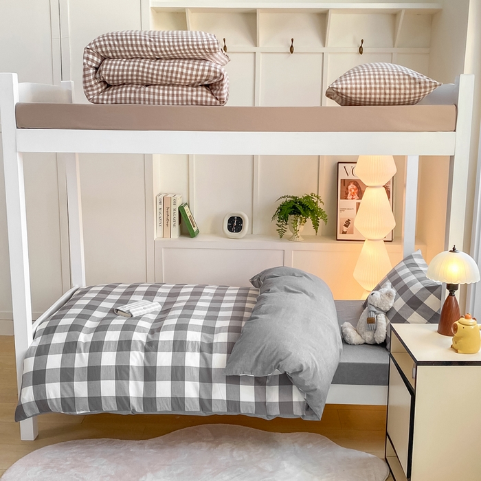 91家纺网 家纺一手货源 找家纺 梦初语 2025新款A类水洗棉超柔格子系列学生宿舍上下铺三件套套件 灰中格