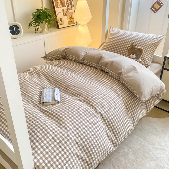 91家纺网 家纺一手货源 找家纺 梦初语 2025新款A类水洗棉超柔格子系列学生宿舍上下铺三件套套件 咖小格