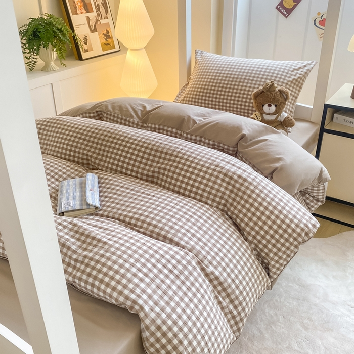 91家纺网 家纺一手货源 找家纺 梦初语 2025新款A类水洗棉超柔格子系列学生宿舍上下铺三件套套件 咖小格