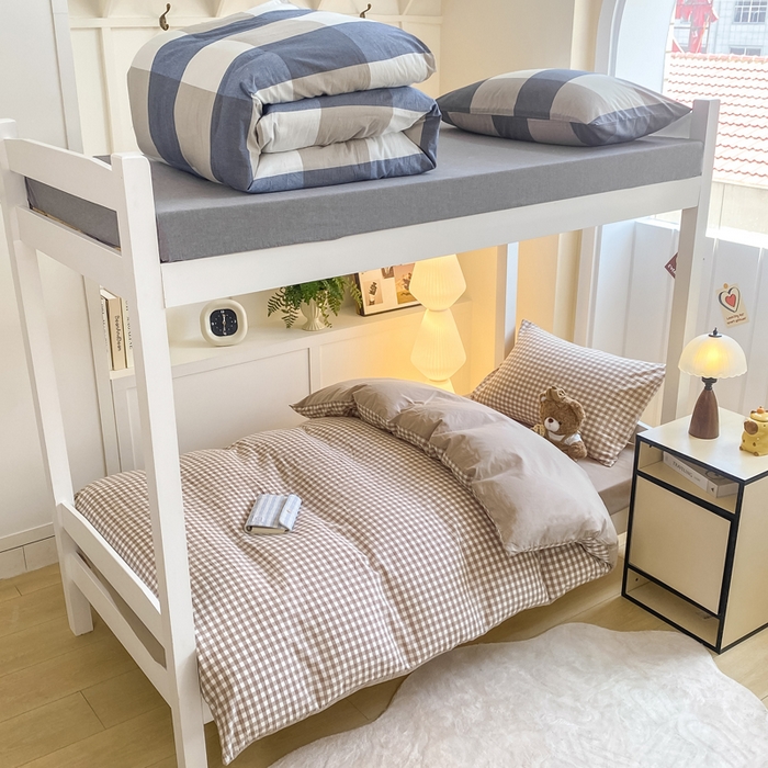 91家纺网 家纺一手货源 找家纺 梦初语 2025新款A类水洗棉超柔格子系列学生宿舍上下铺三件套套件 咖小格